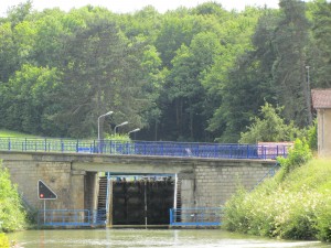 Approaching Condes tunnel